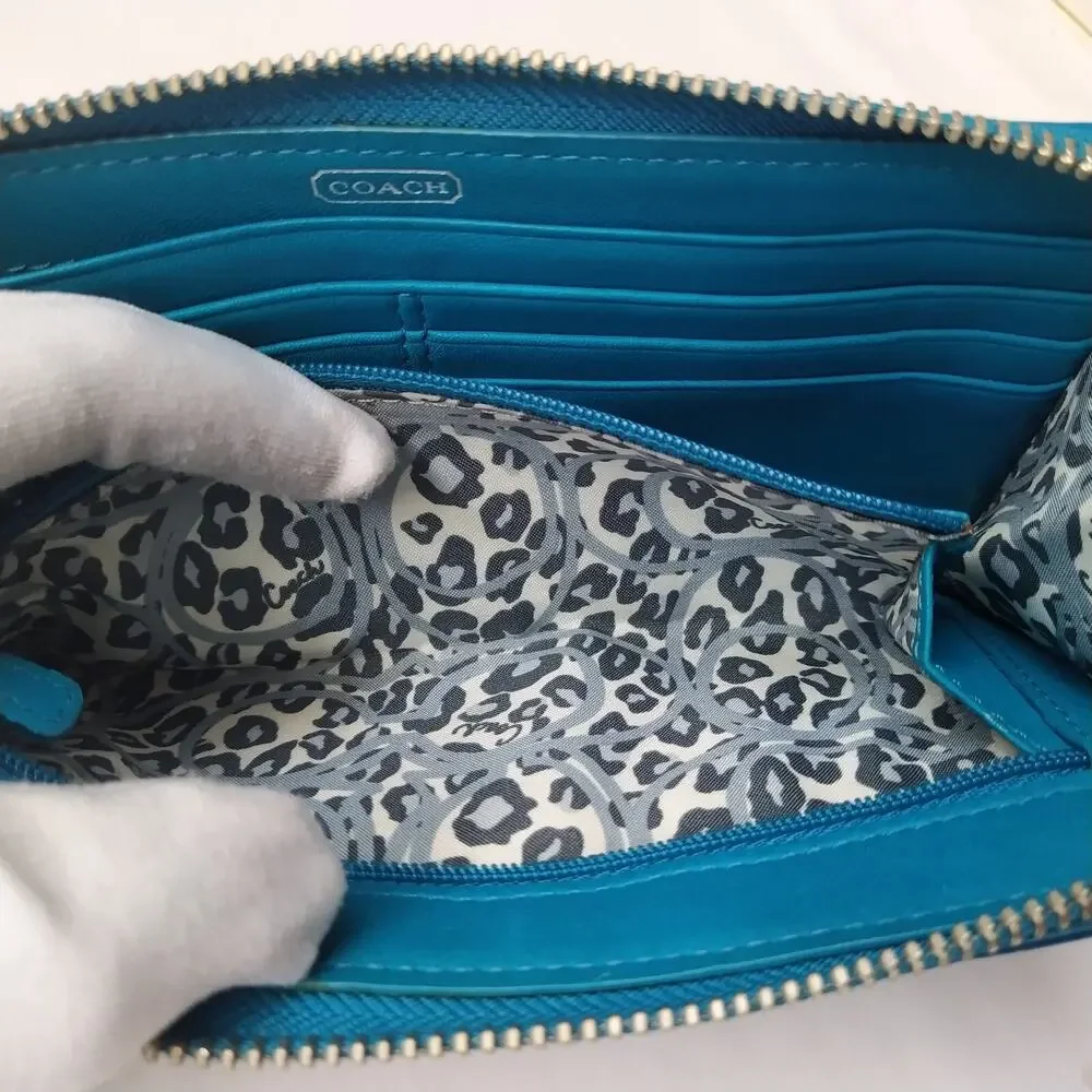 Coach Poppy Blue Patent Leather Zip Around Credit Card Wristlet Wallet